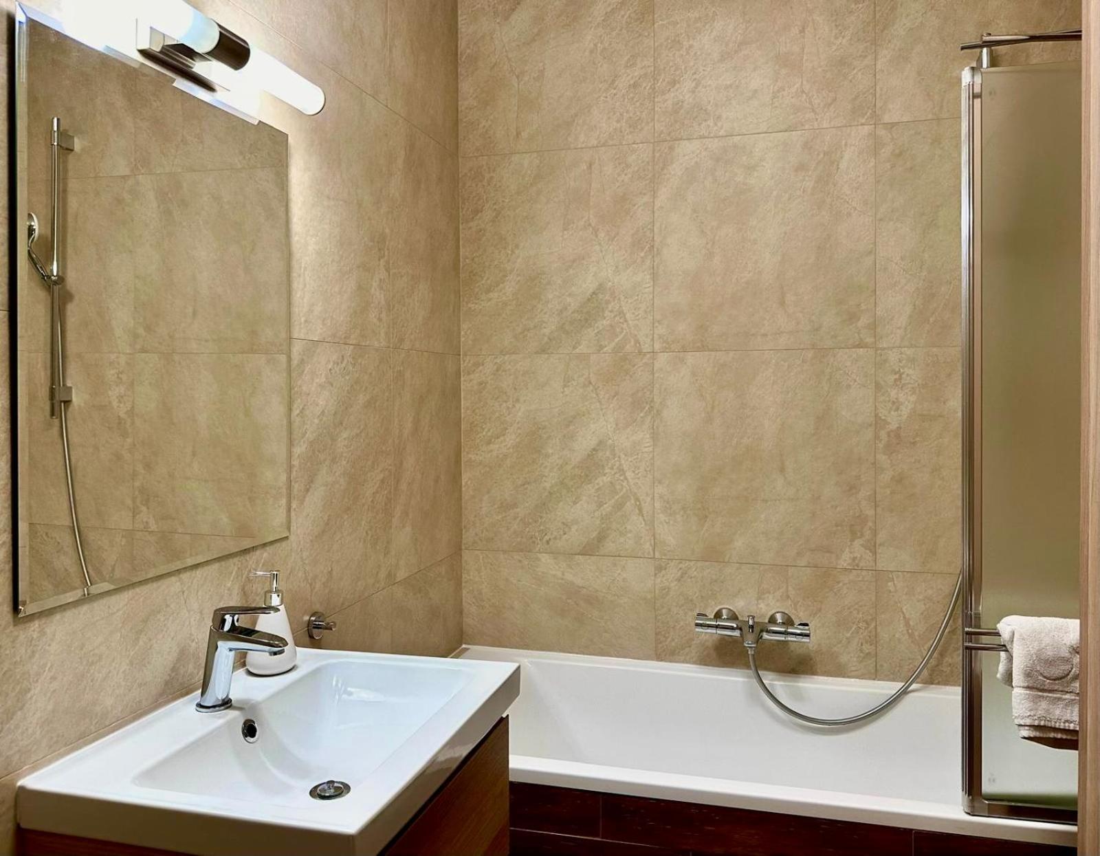 Apartament Caroline Q4Apartments Гданьск Экстерьер фото
